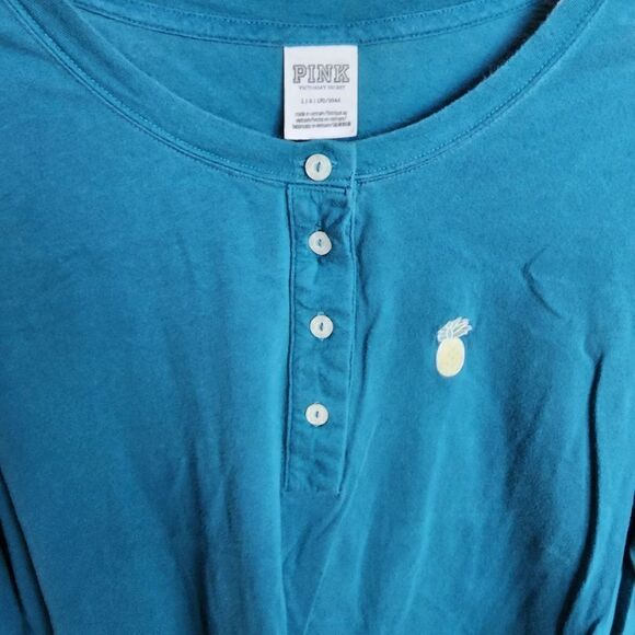 Victoria's Secret PINK Logo Long Sleeve - Picture 6 of 13